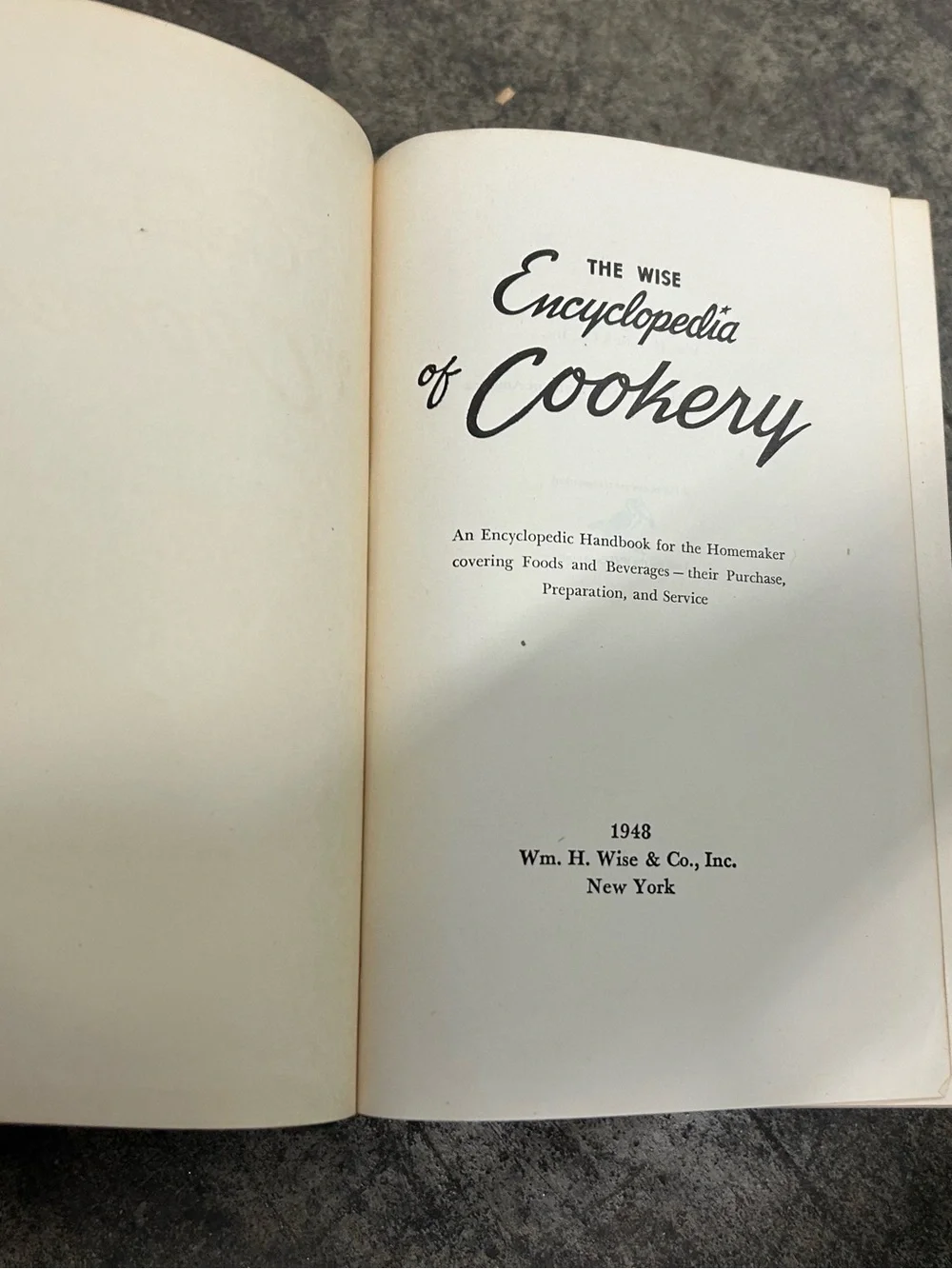 The Wise Encyclopedia of Cookery - Classic Recipe Collection Hardback Cookbook
